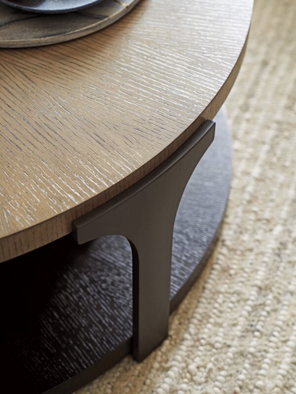 KENYA ROUND COCKTAIL TABLE Closer look at wood finish