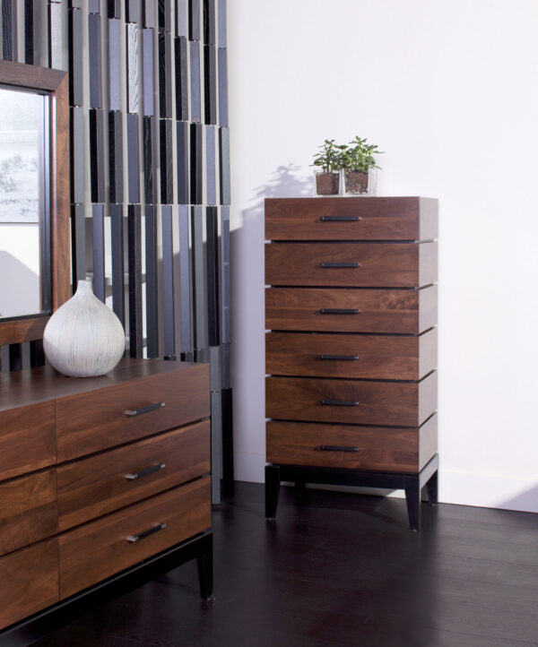 Definity 1015 Lingerie Chest