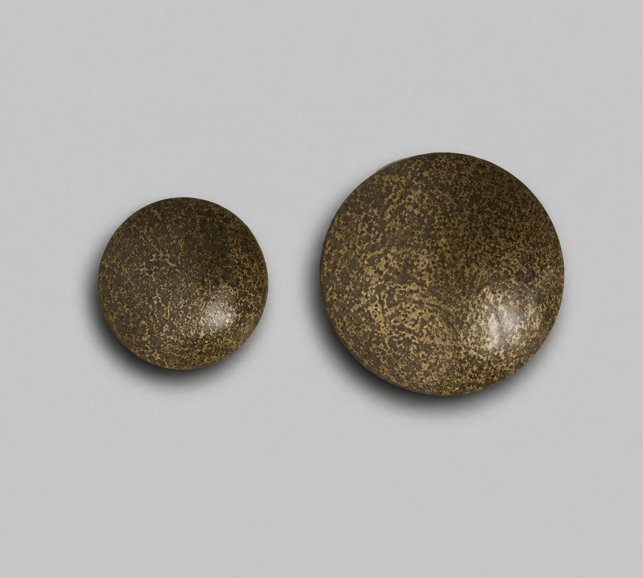 DISTRESSED BRONZE